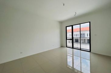 Reef Of Tropics, Setia Eco Glades