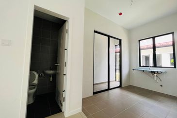 Reef Of Tropics, Setia Eco Glades