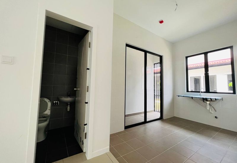 Reef Of Tropics, Setia Eco Glades