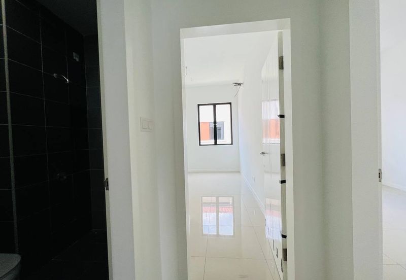 Reef Of Tropics, Setia Eco Glades