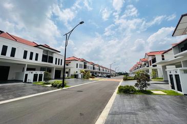 Reef Of Tropics, Setia Eco Glades