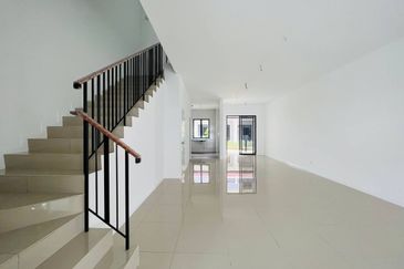 Reef Of Tropics, Setia Eco Glades