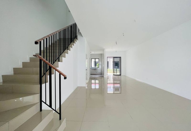 Reef Of Tropics, Setia Eco Glades