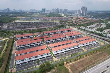 Reef Of Tropics, Setia Eco Glades