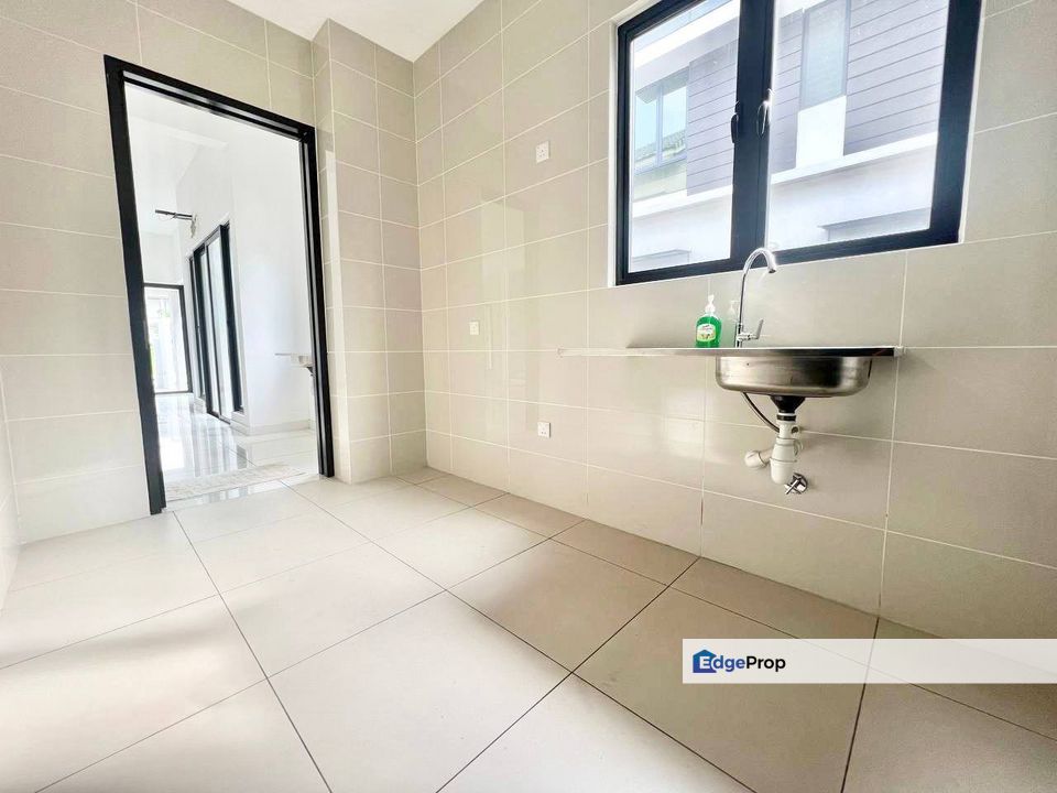  Double Storey Semi D, Reesia Elmina Elmina East Shah Alam, Selangor, Shah Alam