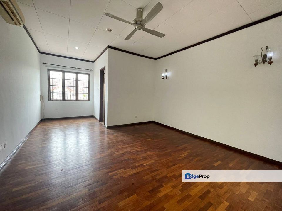 Double Storey Superlink Jalan Adang, Seksyen U8 Bukit Jelutong, Shah Alam, Selangor, Bukit Jelutong