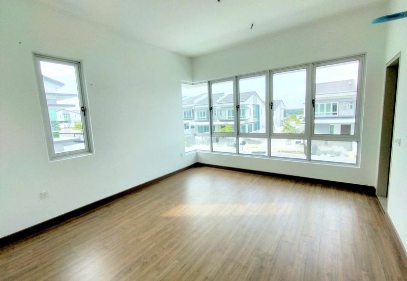 Serenia Adiva @ Serenia City