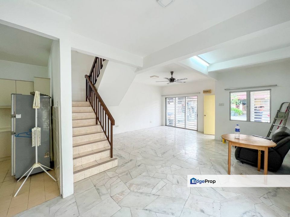 END LOT TERRACE TAMAN UNIVERSITI BANGI  (JALAN CERDIK), Selangor, Kajang