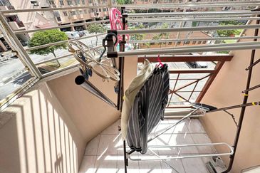 Pangsapuri Damai, Subang Bestari