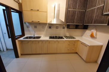 Desa Idaman Residences