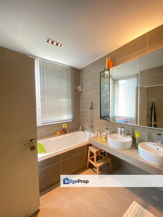 3 Storey Semi D Jacaranda Garden Residence Cyberjaya, Selangor, Cyberjaya