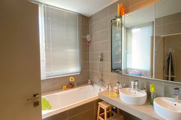 Jacaranda Garden Residence