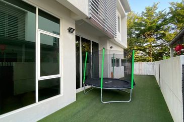 Jacaranda Garden Residence