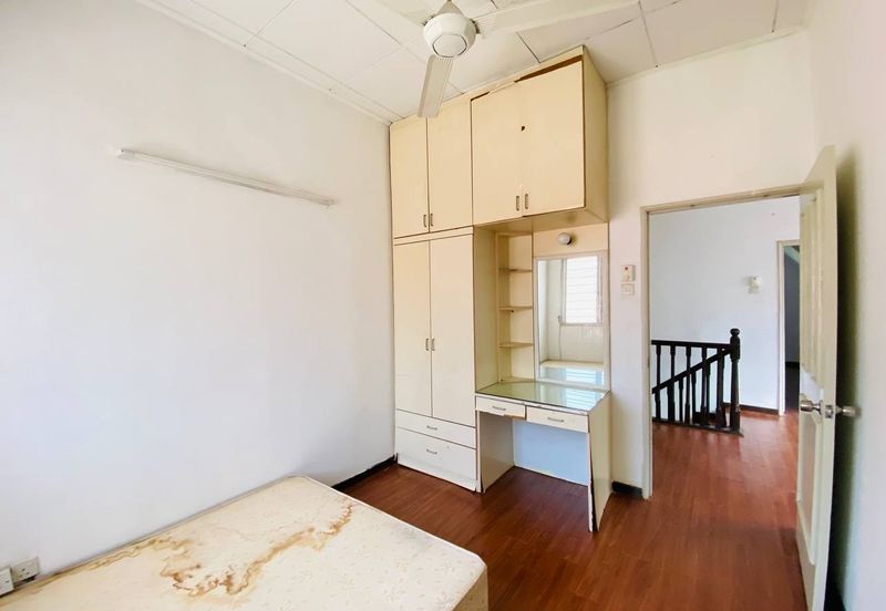 DOUBLE STOREY TERRACE ENDLOT SETIAWANGSA