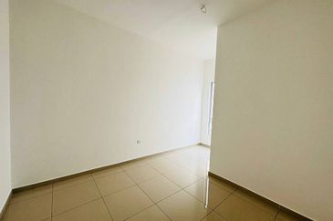 TIARA SENDAYAN (PRESINT 5)