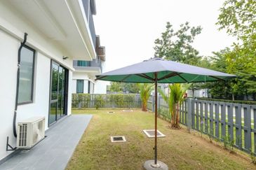 Vittaria, Setia Eco Glades