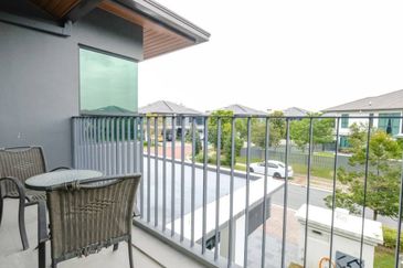 Vittaria, Setia Eco Glades