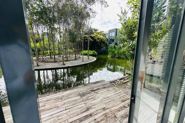 Mirage By The Lake @ Perdana Lakeview West