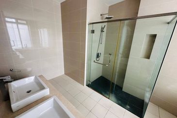 Mirage By The Lake @ Perdana Lakeview West