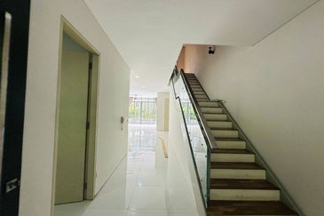 Mirage By The Lake @ Perdana Lakeview West