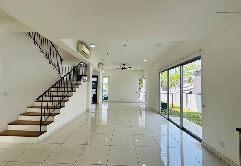 Parkfield Residences, Tropicana Heights