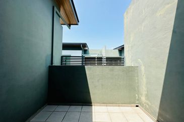 Parkfield Residences, Tropicana Heights