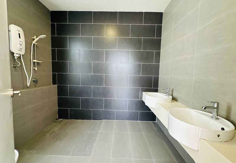 Parkfield Residences, Tropicana Heights