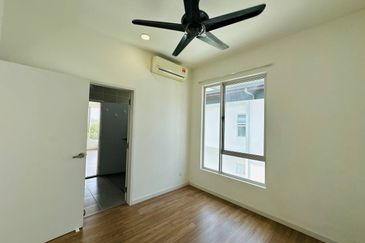 Parkfield Residences, Tropicana Heights