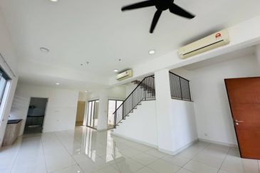 Parkfield Residences, Tropicana Heights