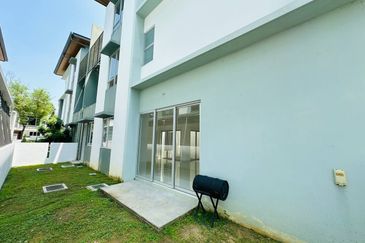 Parkfield Residences, Tropicana Heights