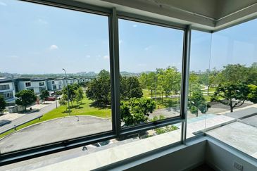 Parkfield Residences, Tropicana Heights