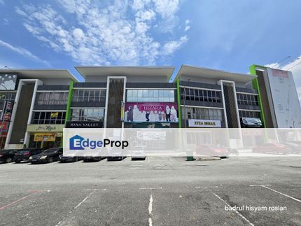 3 STOREY SHOPLOT KUBICA SQUARE BANDAR PUTERI BANGI, Selangor, Kajang