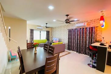 Laman Delfina @ Nilai Impian