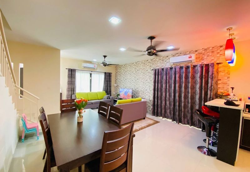 Laman Delfina @ Nilai Impian