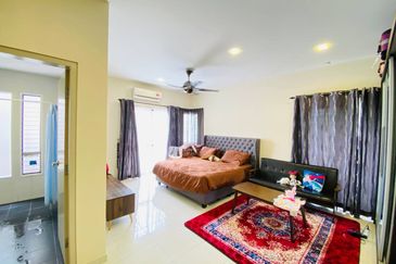 Laman Delfina @ Nilai Impian