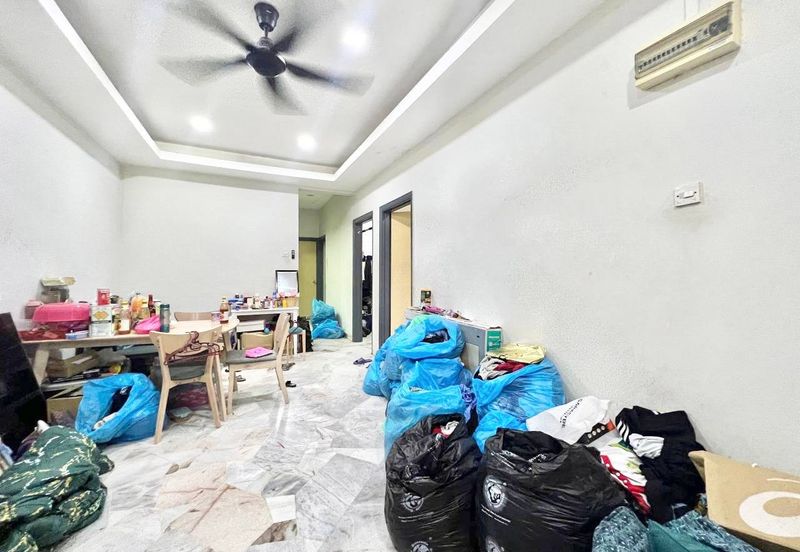 Jalan Suasana, Bandar Tun Hussein Onn