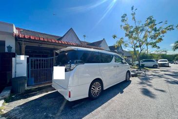 Jalan Suasana, Bandar Tun Hussein Onn