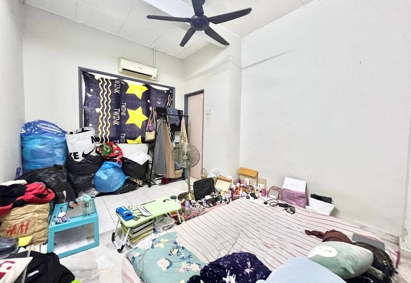 Jalan Suasana, Bandar Tun Hussein Onn