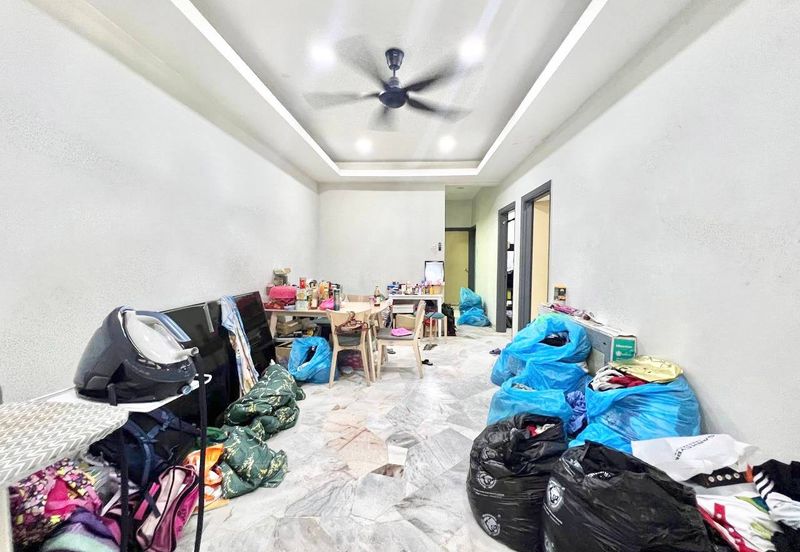 Jalan Suasana, Bandar Tun Hussein Onn