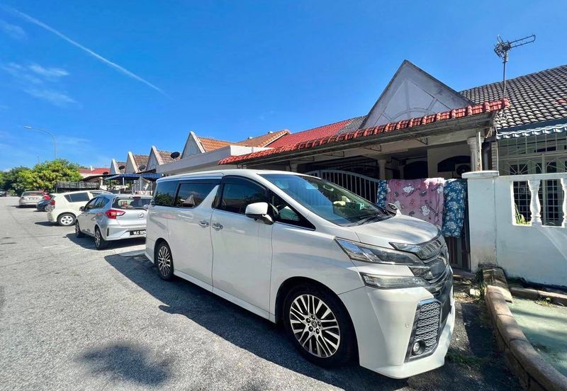 Jalan Suasana, Bandar Tun Hussein Onn