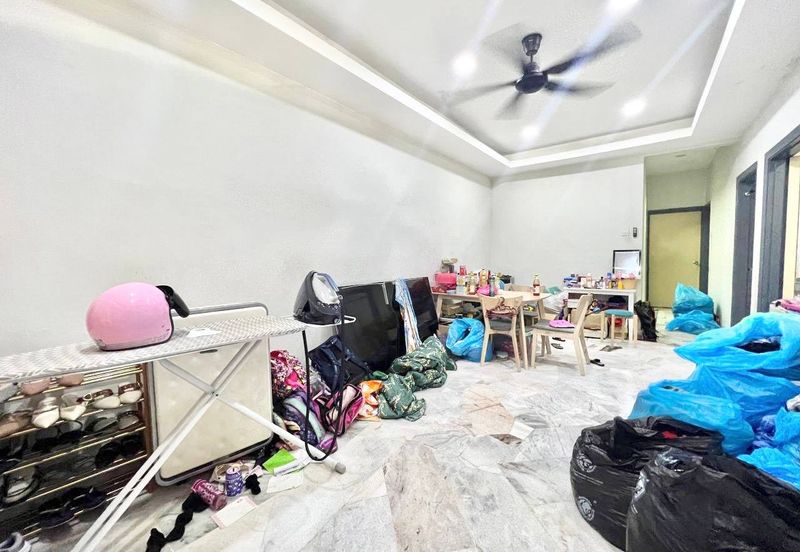 Jalan Suasana, Bandar Tun Hussein Onn