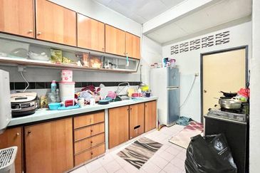 Jalan Suasana, Bandar Tun Hussein Onn