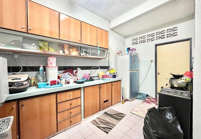 Jalan Suasana, Bandar Tun Hussein Onn