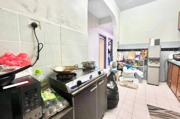 Jalan Suasana, Bandar Tun Hussein Onn