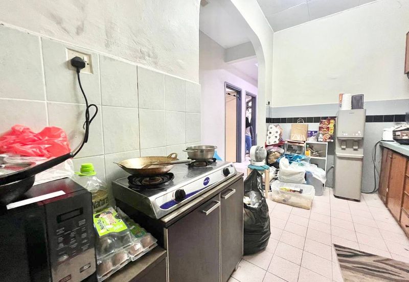 Jalan Suasana, Bandar Tun Hussein Onn