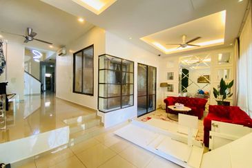 BUKIT JELUTONG DOUBLE STOREY TERRACE JALAN TIANG SERI 