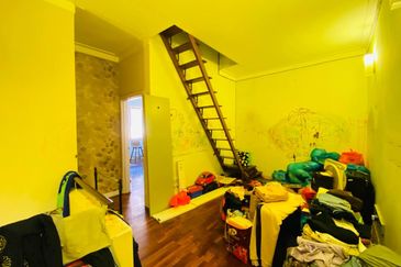 BUKIT JELUTONG DOUBLE STOREY TERRACE JALAN TIANG SERI 