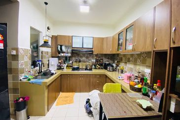 DOUBLE STOREY TERRACE CORNER LOT JALAN SERAMBI BUKIT JELUTONG