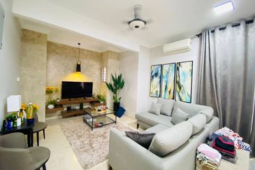 DOUBLE STOREY TERRACE CORNER LOT JALAN SERAMBI BUKIT JELUTONG