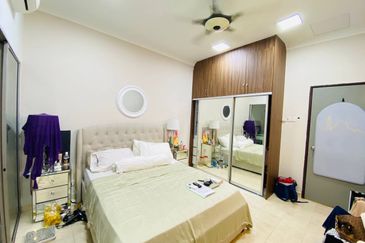 DOUBLE STOREY TERRACE CORNER LOT JALAN SERAMBI BUKIT JELUTONG